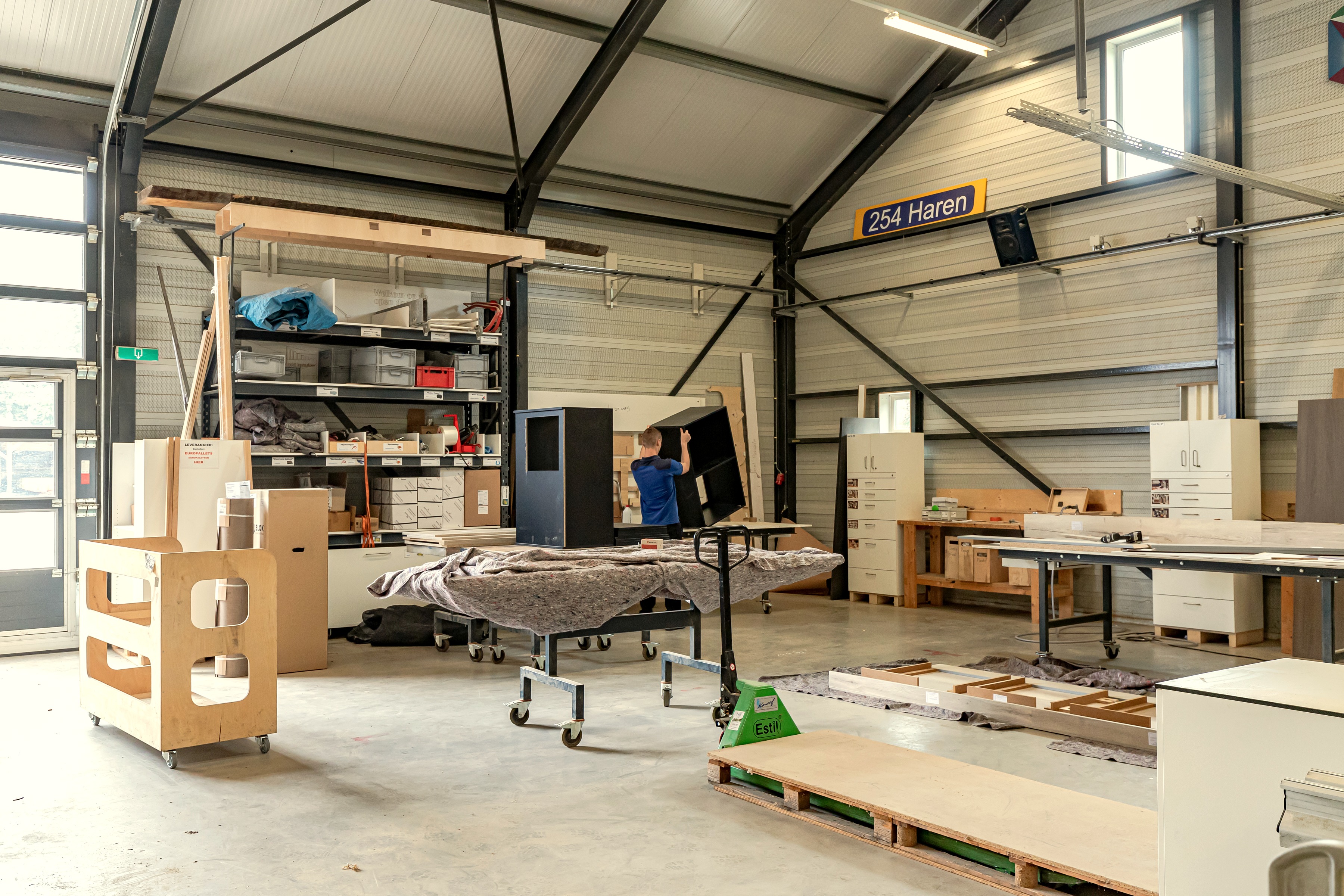 Maatly-productielijn in werkplaats